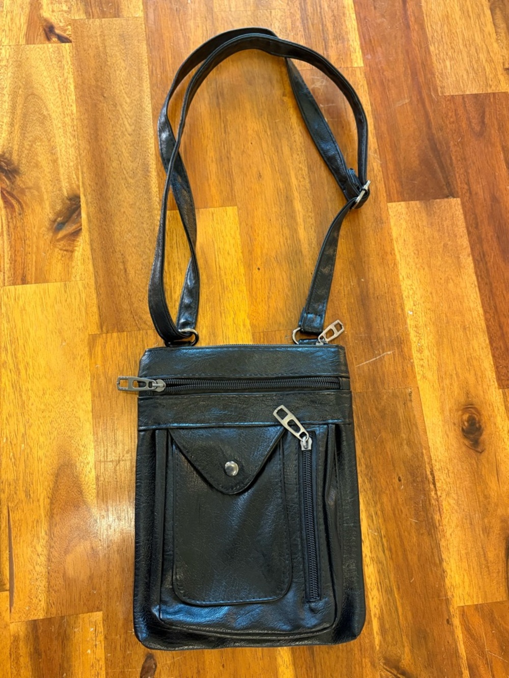 Classic Black Crossbody Travel Bag - Compact Organizer